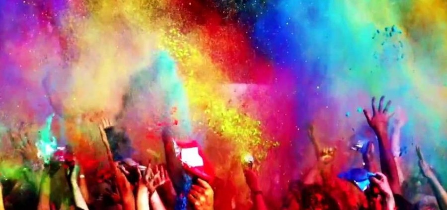 Tutti in India per il Festival dei colori e dell’amore